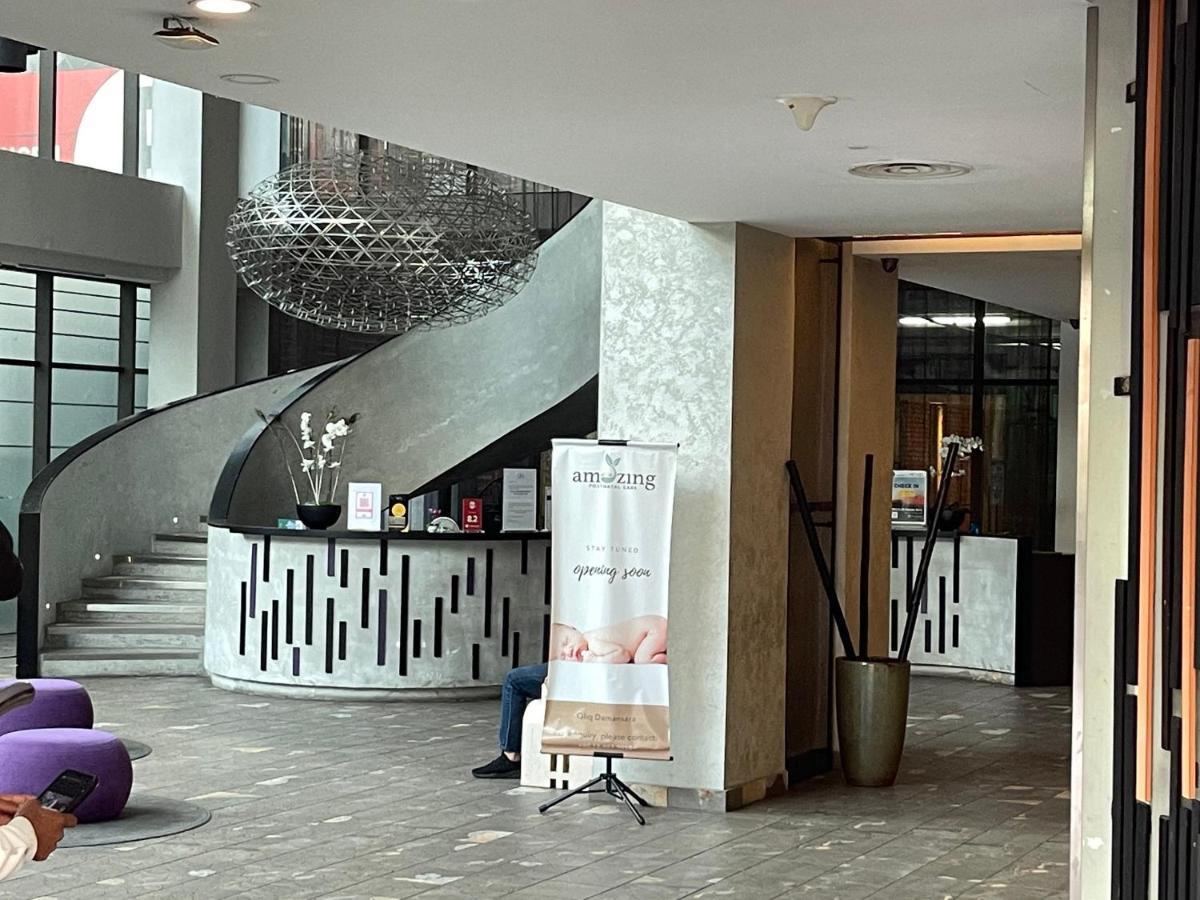 Q Damansara By Trillionz Hotel Petaling Jaya Bagian luar foto