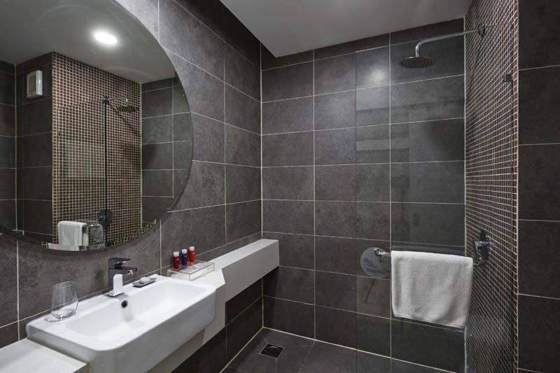Q Damansara By Trillionz Hotel Petaling Jaya Bagian luar foto